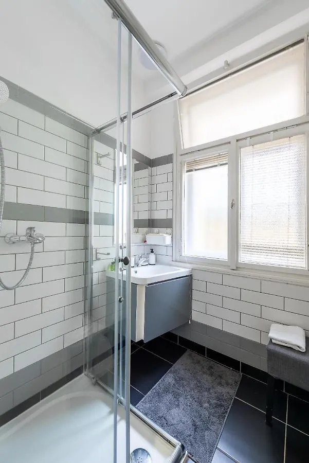 Lotus Apartment Прага 0*,  Чехия